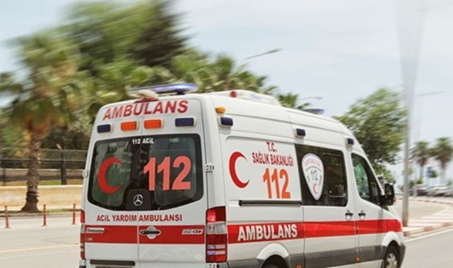 Üzerine tabela düşen işçi yaralandı