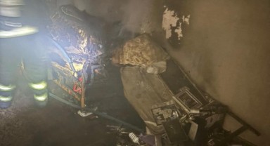 Yangında emekli doktor hayatını kaybetti