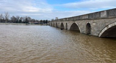 Yaz aylarında kuruma noktasına gelen nehirlerde debi yükseldi