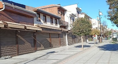 Saraçlar caddesi yılbaşı ertesi sessiz