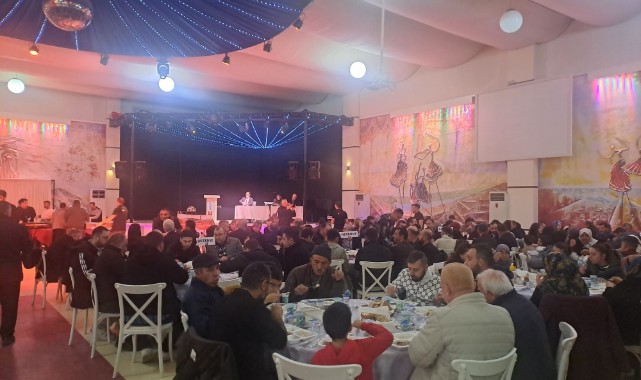 300 Aileye Kumanya, Yüzlerce Kişiye İftar Sofrası