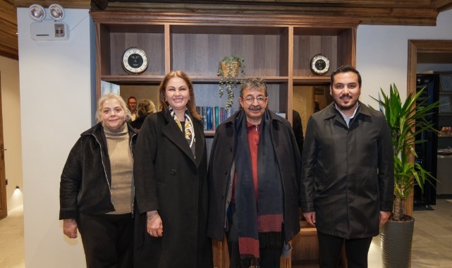 AK Parti İl Başkanı İba, Ramazan Sokağı'nda Hayati İnanç söyleşisini izledi