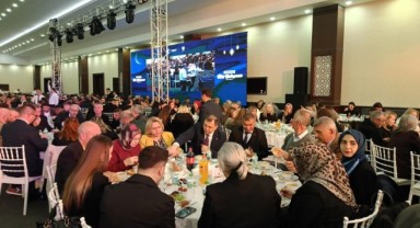  AK Parti Vefa İftarı geçmişle bugünü buluşturdu