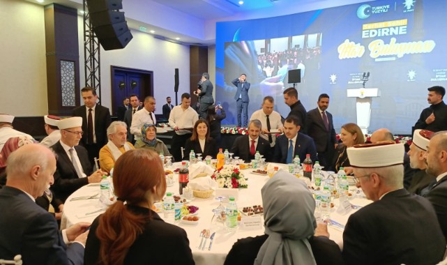 AK Parti vefa iftarı yoğun katılımla gerçekleşti