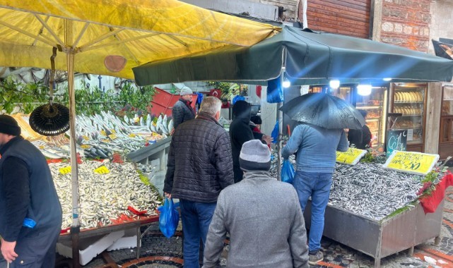 Balık ucuzladı, vatandaş tezgâha koştu