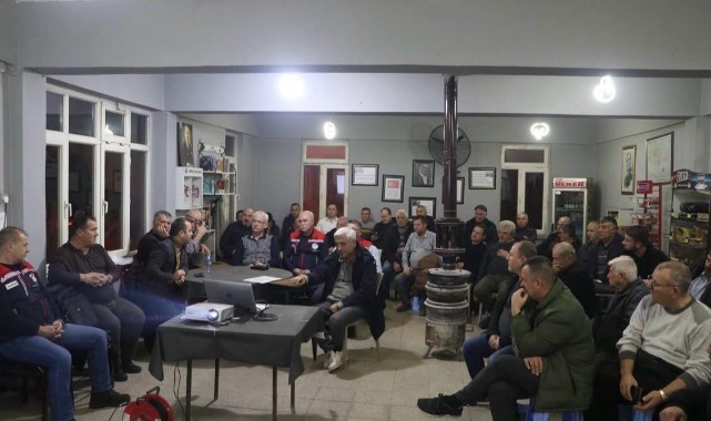 Çiftçilere doğru ilaçlama eğitimi