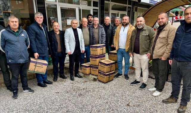 Dayanışma sofralara taşındı: 300 Ramazan kolisi dağıtılıyor