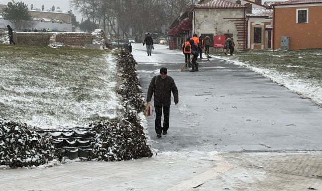Edirne’de karla mücadele başladı