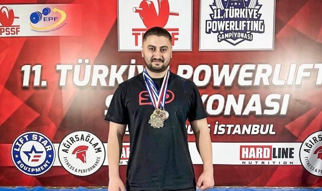 Emre Dalaklı Gücünü Türkiye Powerlifting Şampiyonası’nda gösterdi