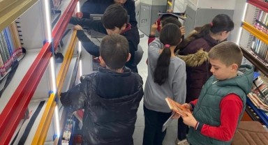Gezici Kütüphane okul ziyaretlerine devam ediyor