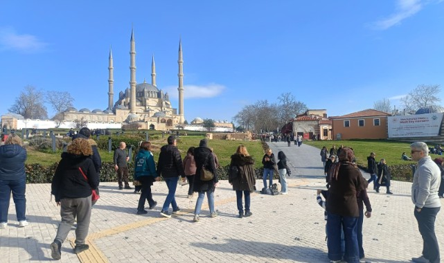 Güneşli hava Edirne’de hafta sonu yoğunluğunu artırdı