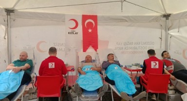 Kan bağış etkinliğine yoğun katılım