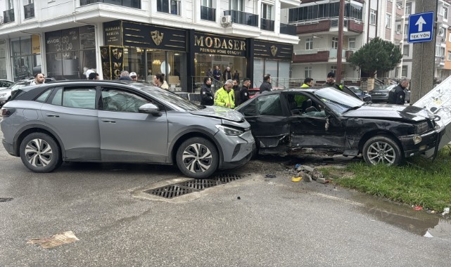 Kazada 2 kişi yaralandı