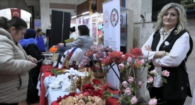 Kursiyerler el emeği ürünlerini sergiledi