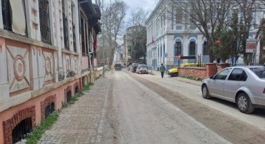 Maarif Caddesi’nde düzeltilmeyen yollar nedeniyle Serhad Birlik güzergahı değişti