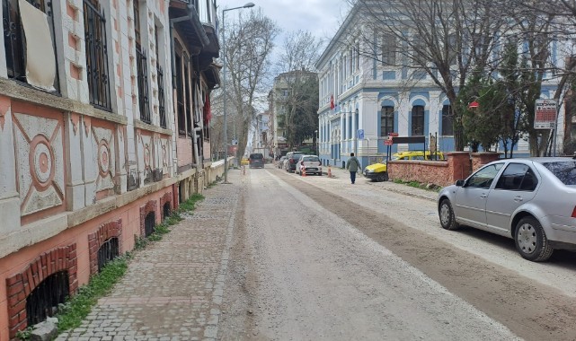 Maarif Caddesi’nde düzeltilmeyen yollar nedeniyle Serhad Birlik güzergahı değişti