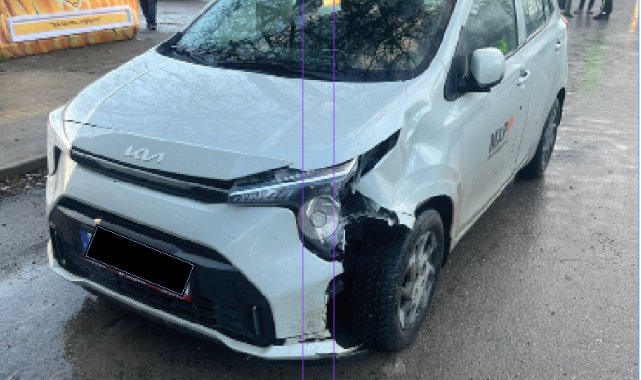 Otomobille çarpışan motosiklet sürücüsü yaralandı