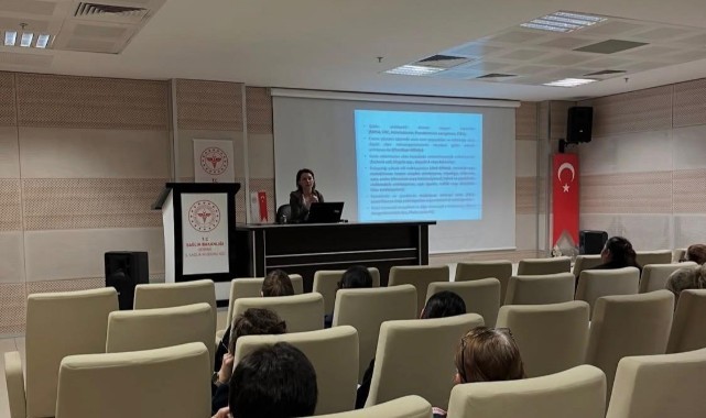 Sağlık personeline kapsamlı hijyen eğitimi