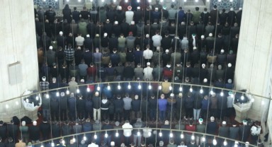 Selimiye Camisi'nde teravih yoğunluğu