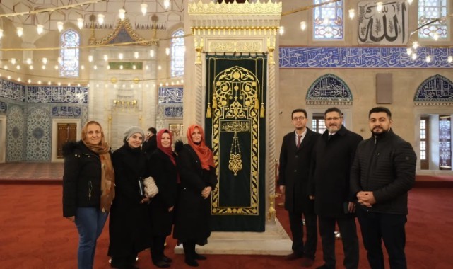 Selimiye’nin minber örtüsü Olgunlaşma Enstitüsü’nde yenilendi