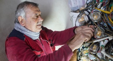 “Son Mahyacı” Ramazan’da minareleri ışıkla süslüyor