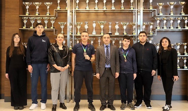 TED’in siber yıldızları ödülle döndü