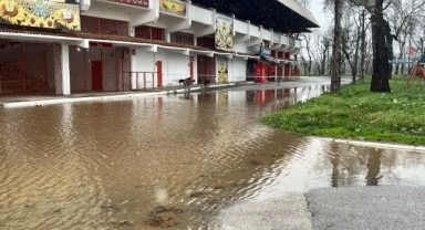 Tunca Nehri Sarayiçi’nde kısmen taştı