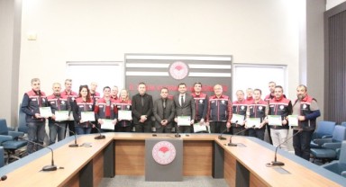 Veterinerler başarı belgesiyle ödüllendirildi