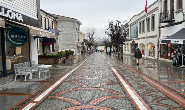 Cadde ve sokaklar boş kaldı
