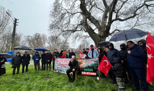 AGD Balkan Şehitliği’nde fotoğraf sergisi açarak kahramanları andı