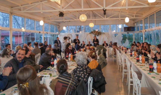 AK PARTİ'DEN FARKINDALIK OLUŞTURAN İFTAR