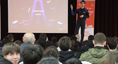 Astronot Tuva Cihangir Atasever, öğrencilerle buluştu