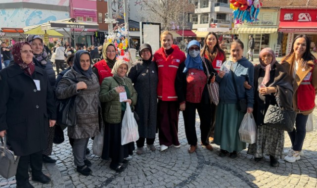 Bir el emeği rozet, bin tebessüm