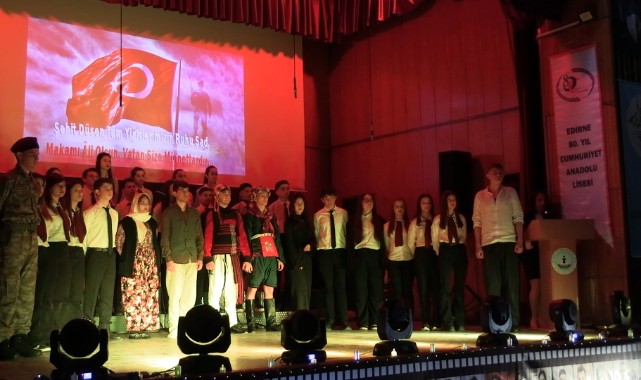 “Çanakkale Büyük Bir Destan”  oratoryosu büyük alkış topladı