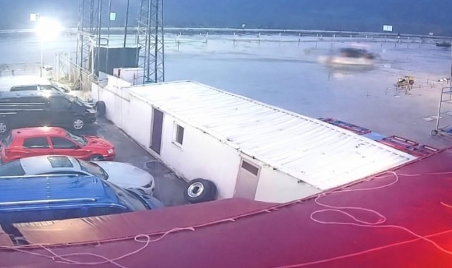 Edirne’de kontrolden çıkan araç takla attı  