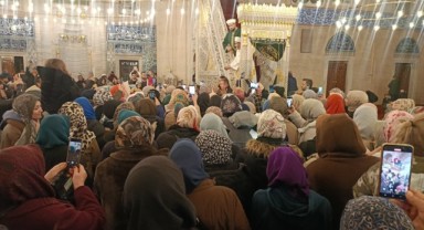 Edirne’de Sakal-ı Şerif ziyareti için uzun kuyruklar oluştu