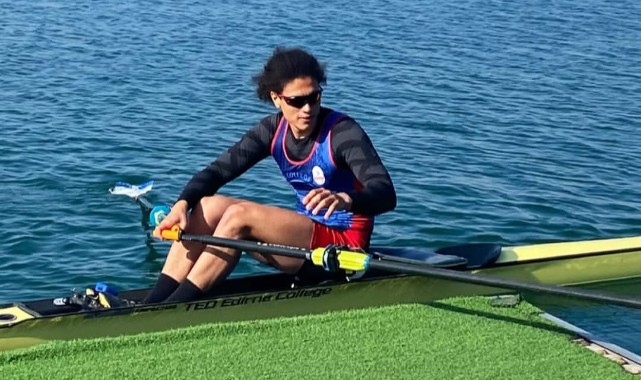 Edirne'nin Arı Kuşları Adana'da İlk Altın Madalyasını Kazandı