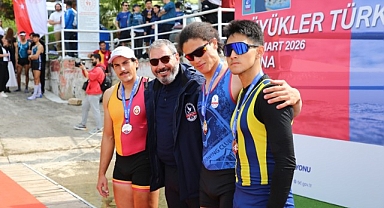 Edirne'nin Arı Kuşları Adana'da İlk Altın Madalyasını Kazandı