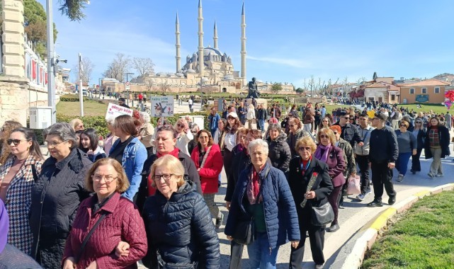 Edirneli kadınlardan 8 Mart yürüyüşü
