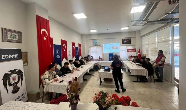 Gençlere güvenlik bilinci: yurtta eğitim programı