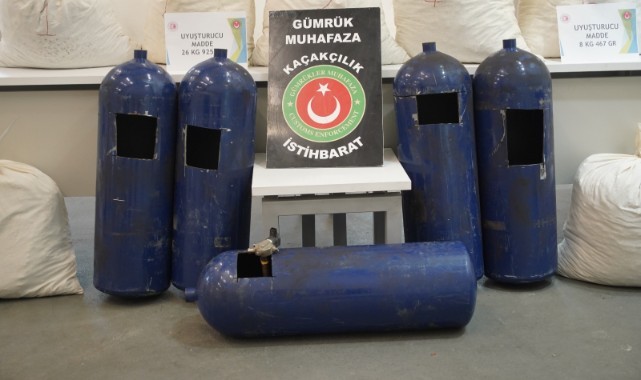 Gümrük Muhafazanın narkotik köpekleri İpsala'da zulalanmış uyuşturucuyu buldu