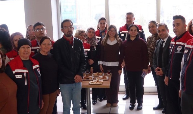 İslam Köse personelle bayramlaştı