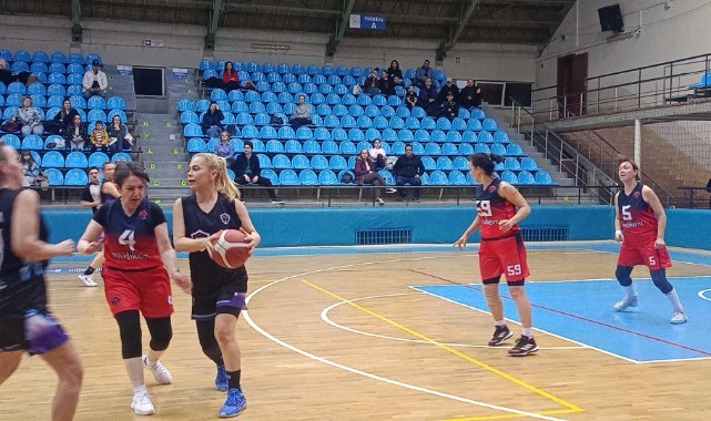 Kadınlar Günü’nde parkede dayanışma