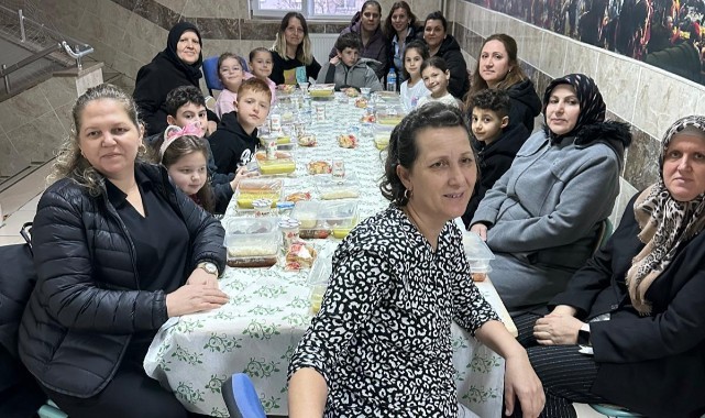 Kadripaşa İlkokulu’nda öğrencilerden iftar buluşması