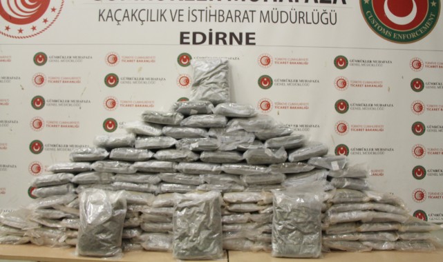 Kapıkule’de 60 Kilo Esrar Ele Geçirildi: 5 Şüpheli Gözaltında