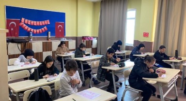 “Kitap Kurdu” yarışmasına Edirne’de yoğun katılım