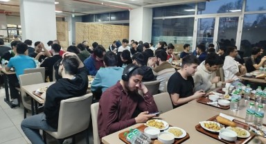 Öğrenciler iftar programı düzenledi