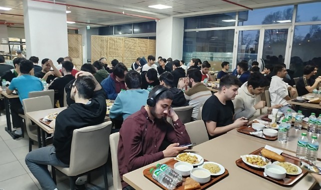 Öğrenciler iftar programı düzenledi