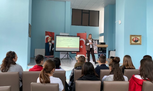 Öğrencilere akran zorbalığına karşı bilinçlendirme eğitimi