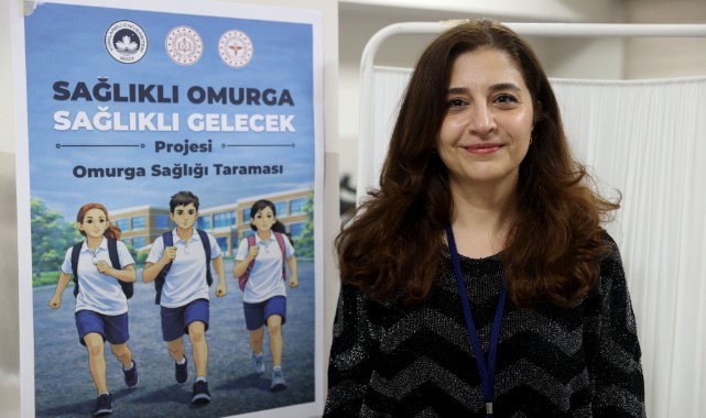 Öğrencilere skolyoz taraması yapılıyor